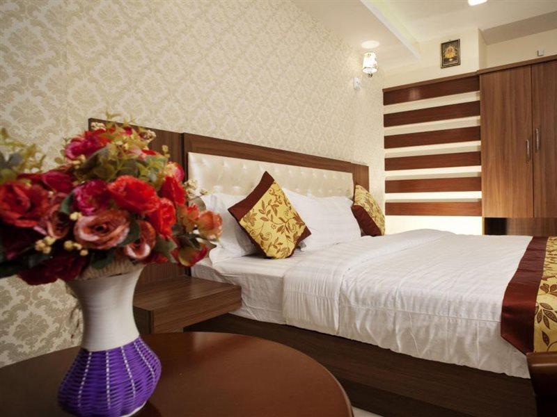 Hotel Mahalakshmi Residency Kollúru Kültér fotó